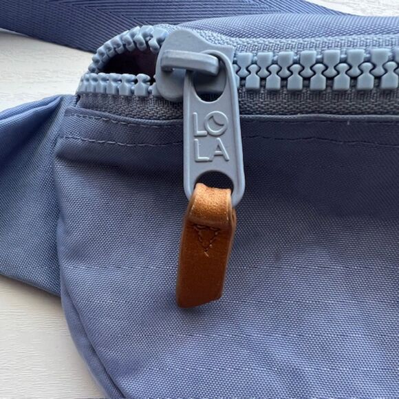 LOLA California Mondo Large Moonbeam Bum Bag Fanny Pack Hydrangea - Picture 5 of 6